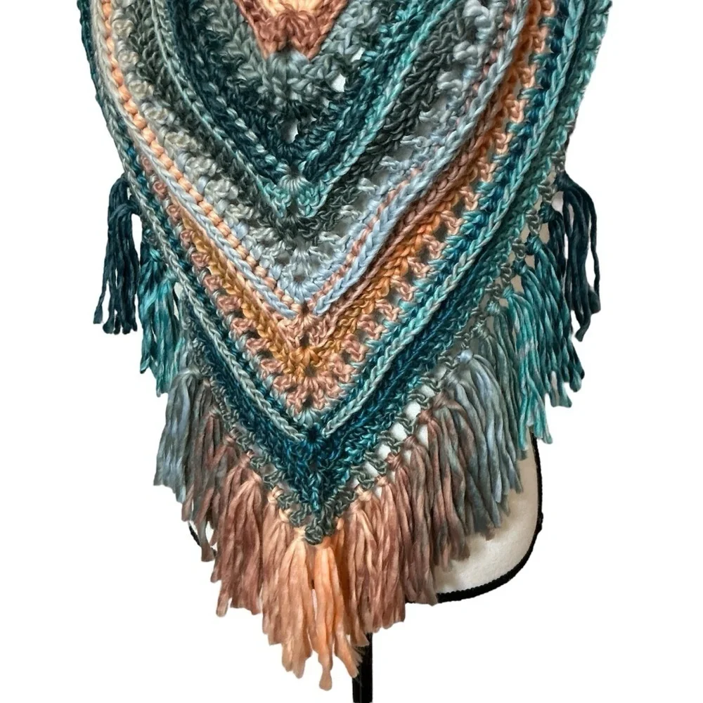 Handcrafted Crochet Cowl Neck Scarf With‎ Fringe New Handmade by Seller Knit
